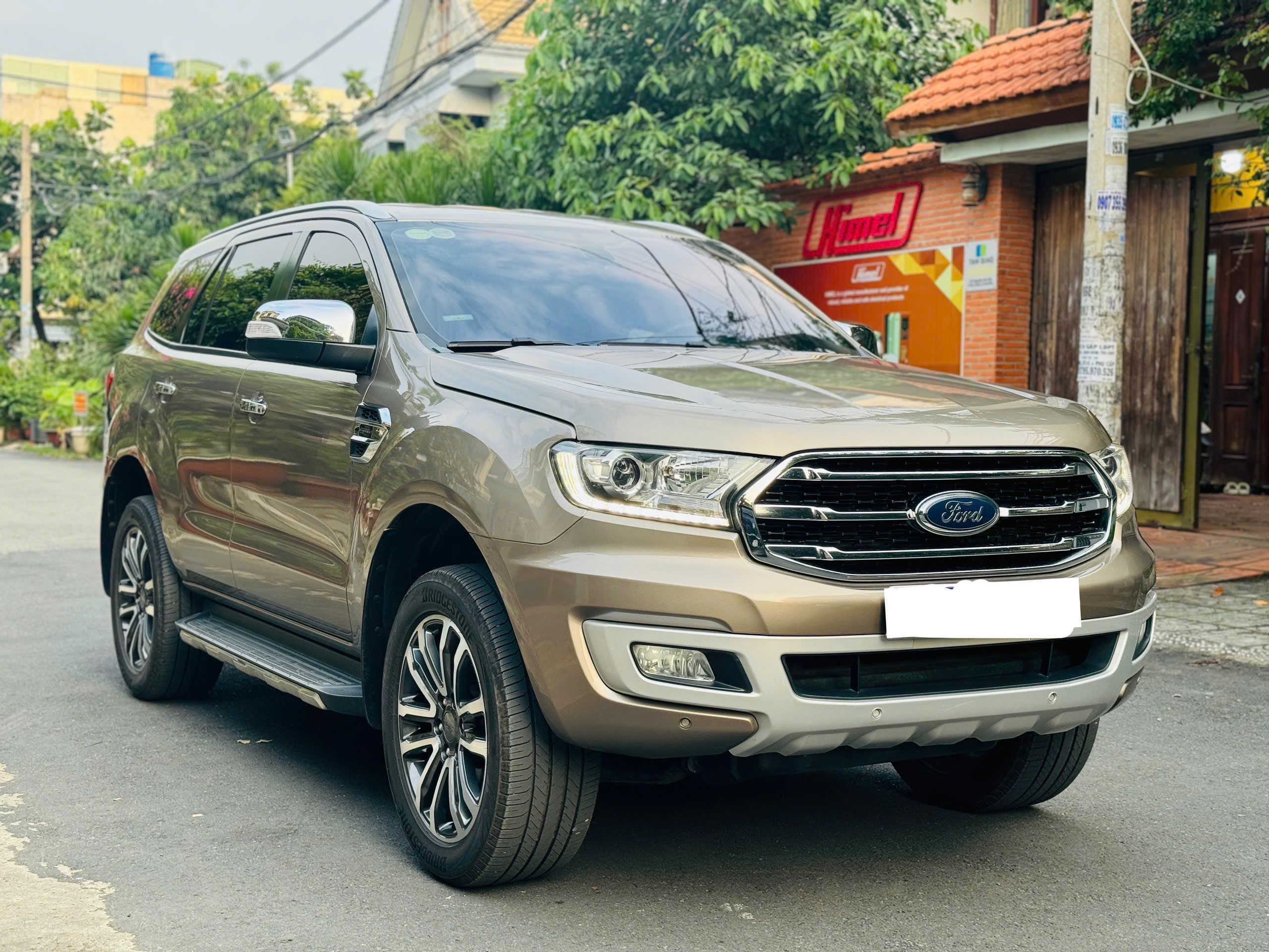 FORD EVEREST 2.0l Titanium (4x2)